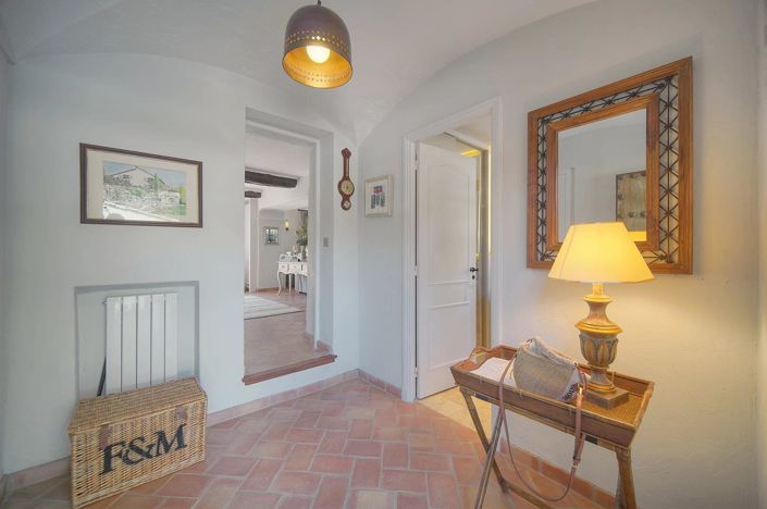 Image No.14-6 Bed House for sale