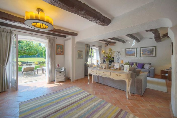 Image No.15-6 Bed House for sale