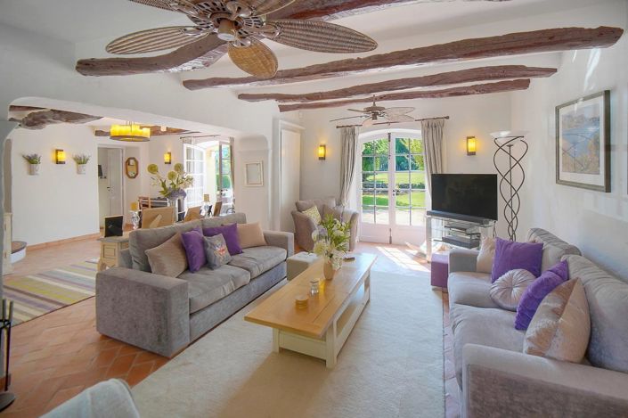 Image No.18-6 Bed House for sale