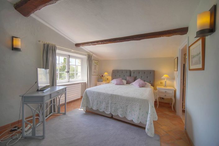 Image No.35-6 Bed House for sale