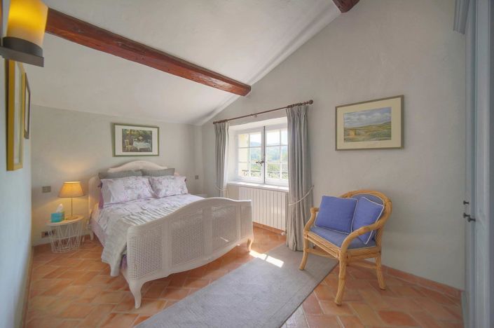 Image No.39-6 Bed House for sale