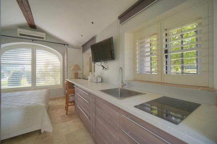 Image No.40-6 Bed House for sale