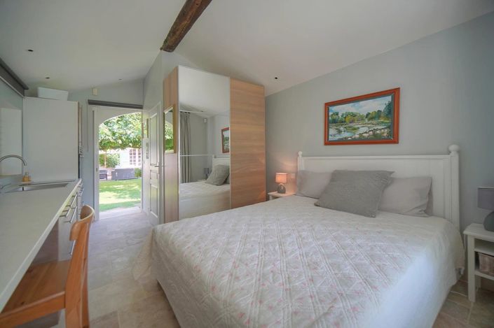 Image No.41-6 Bed House for sale