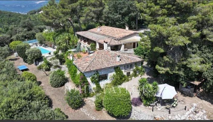 Image No.1-4 Bed House for sale