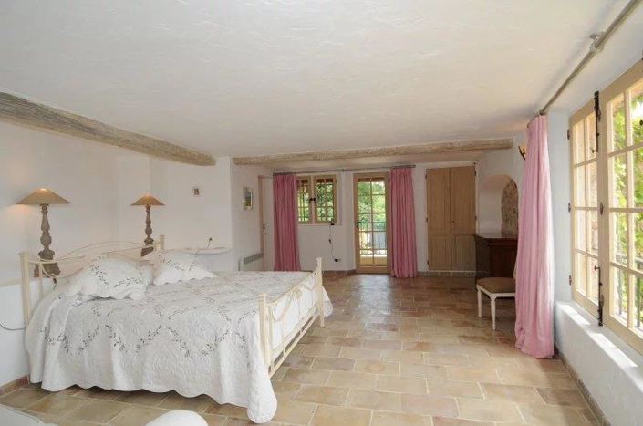 Image No.13-6 Bed House for sale