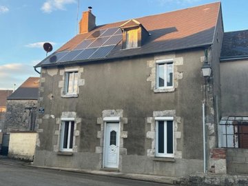 1 - Bazoches-les-Hautes, House