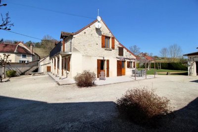 1 - Baon, Maison