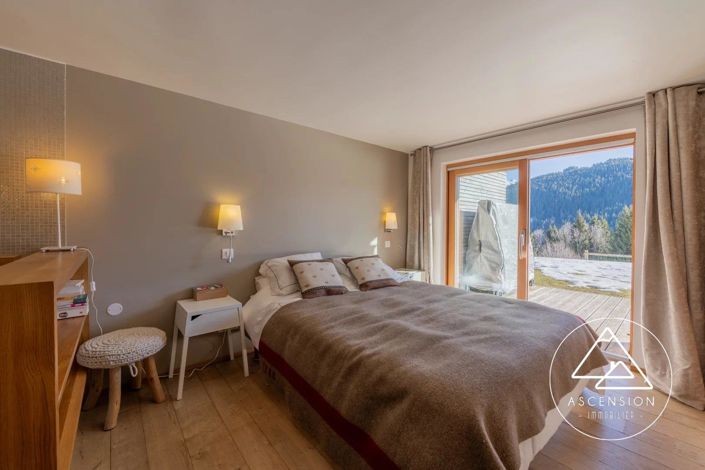 Image No.11-6 Bed House for sale