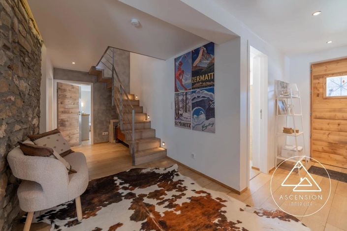 Image No.12-6 Bed House for sale