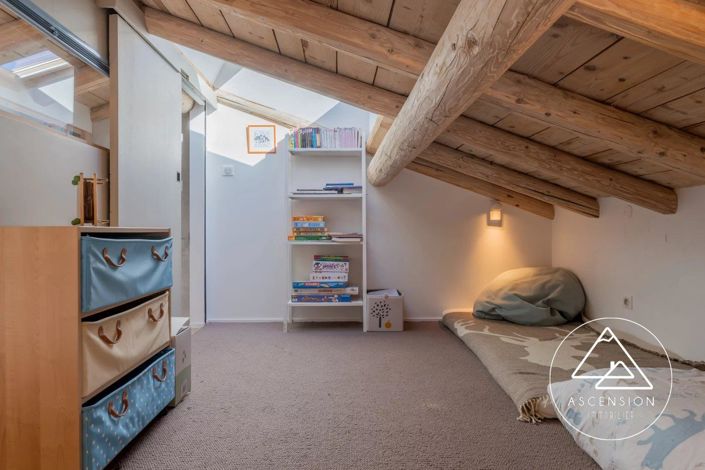 Image No.16-6 Bed House for sale