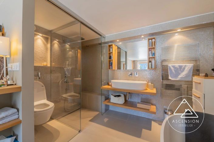 Image No.20-6 Bed House for sale