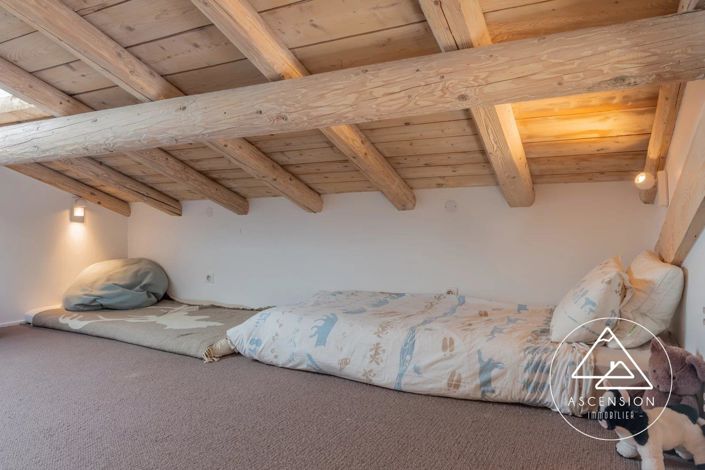 Image No.42-6 Bed House for sale