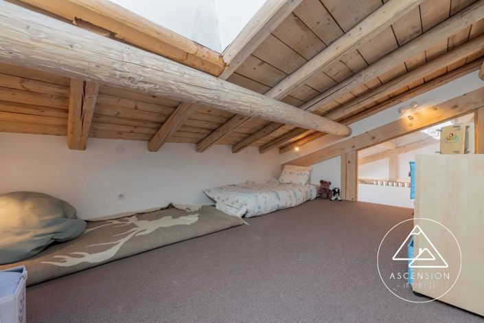 Image No.44-6 Bed House for sale