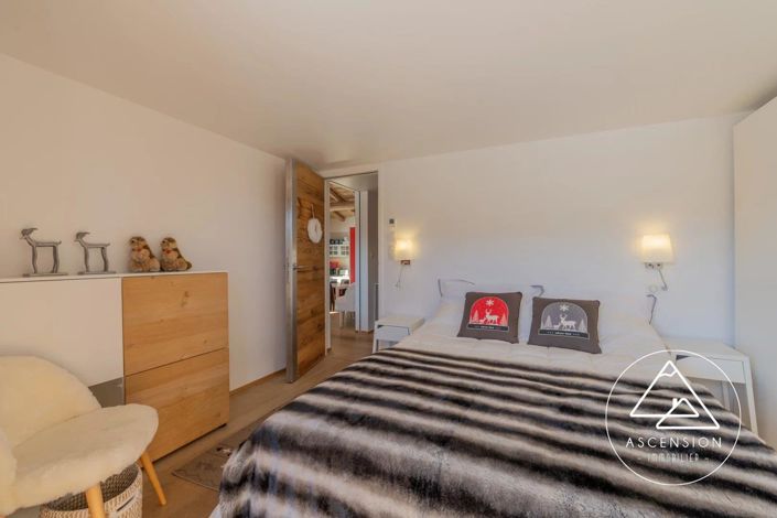 Image No.48-6 Bed House for sale