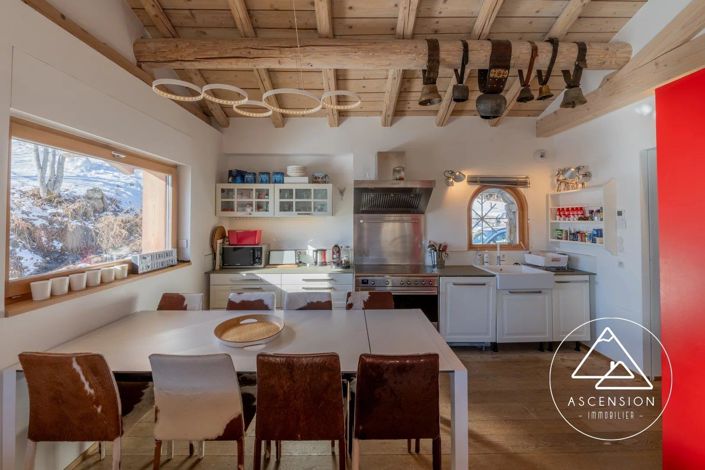 Image No.7-6 Bed House for sale