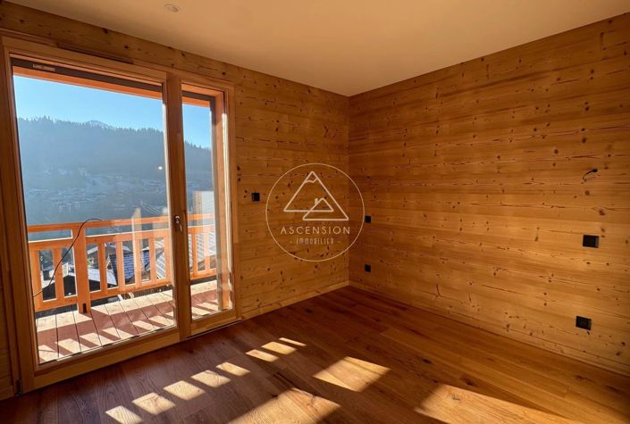 Image No.12-5 Bed House for sale