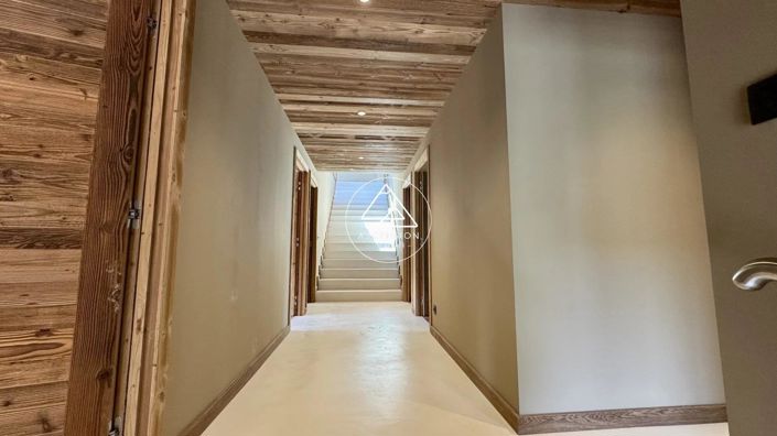 Image No.12-5 Bed House for sale