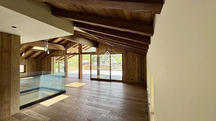 Image No.17-5 Bed House for sale