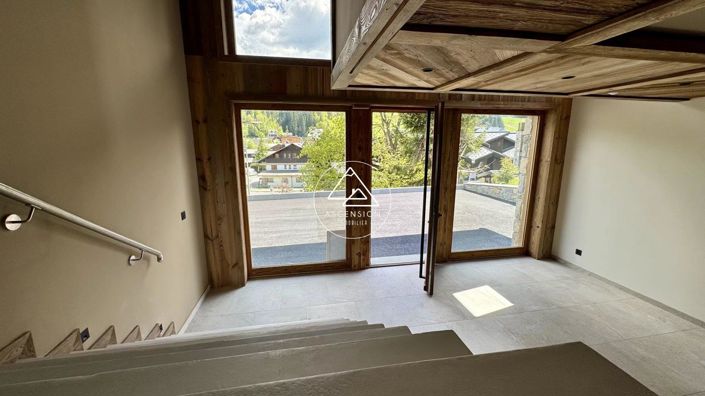 Image No.20-5 Bed House for sale