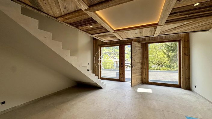 Image No.3-5 Bed House for sale