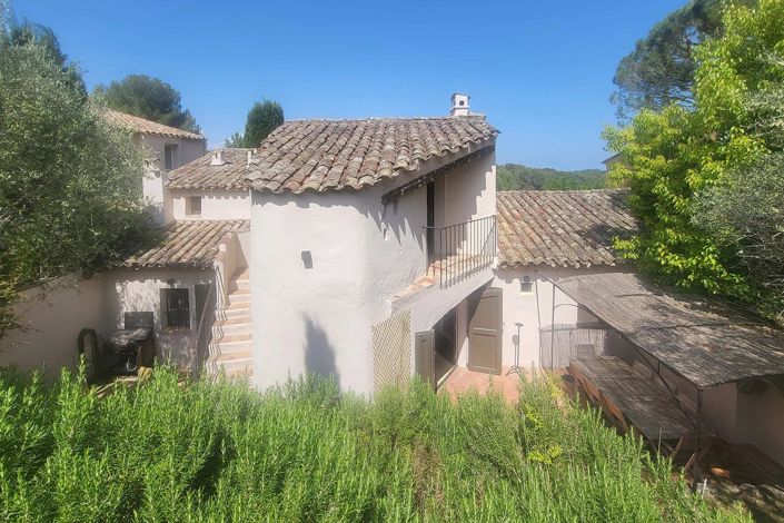 Image No.1-4 Bed House for sale