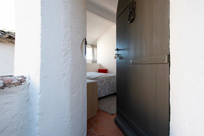 Image No.26-4 Bed House for sale