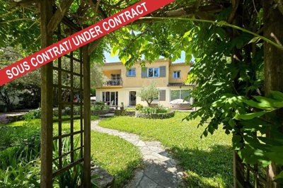 Maison de 6 chambres à vendre à Valbonne