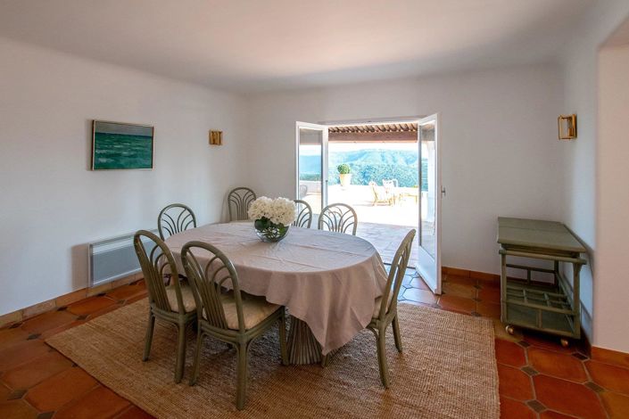 Image No.13-5 Bed House for sale