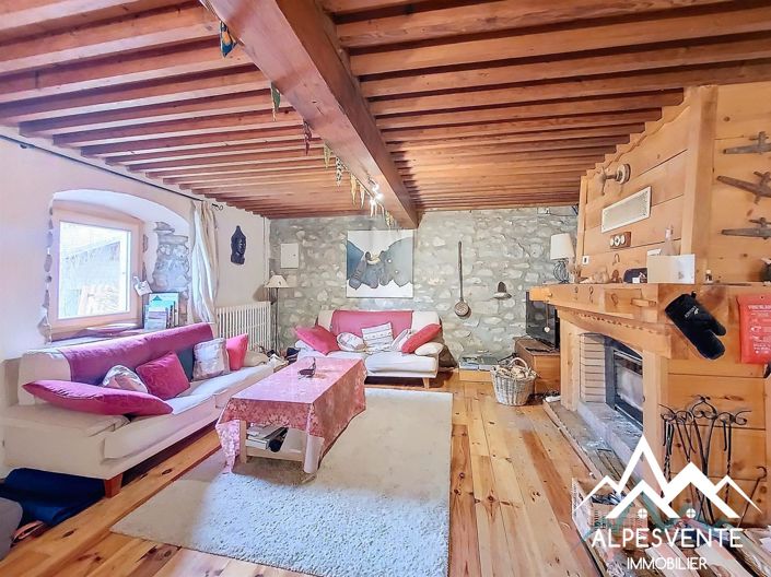 Image No.15-6 Bed House for sale