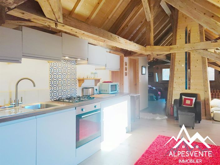 Image No.16-6 Bed House for sale