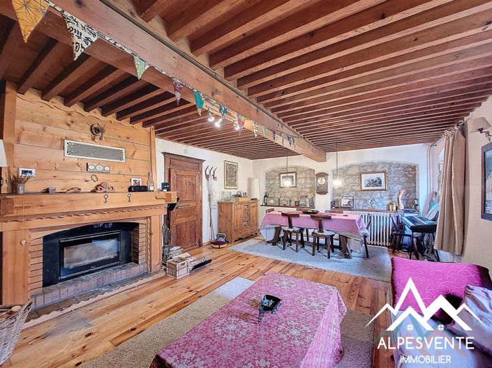 Image No.3-6 Bed House for sale