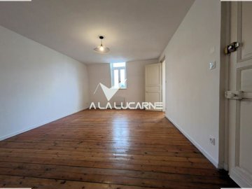 1 - Arras, Apartment