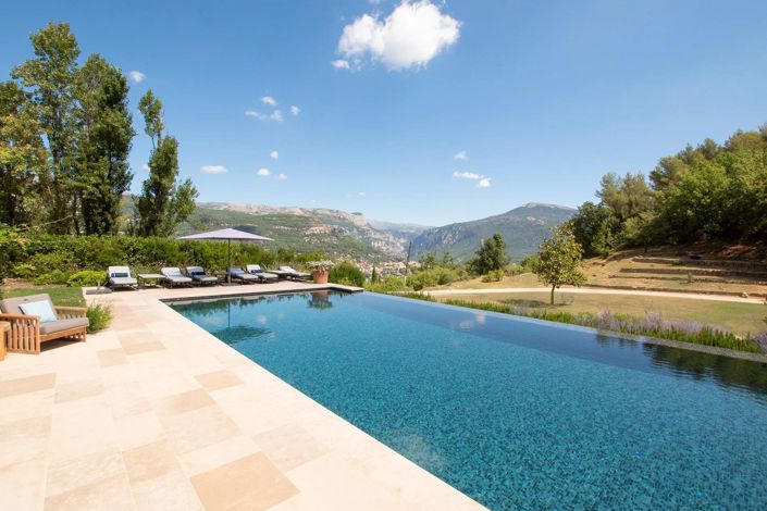 Image No.1-5 Bed House for sale