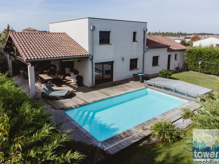 Image No.1-3 Bed House for sale