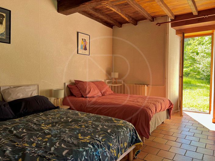 Image No.10-2 Bed House for sale