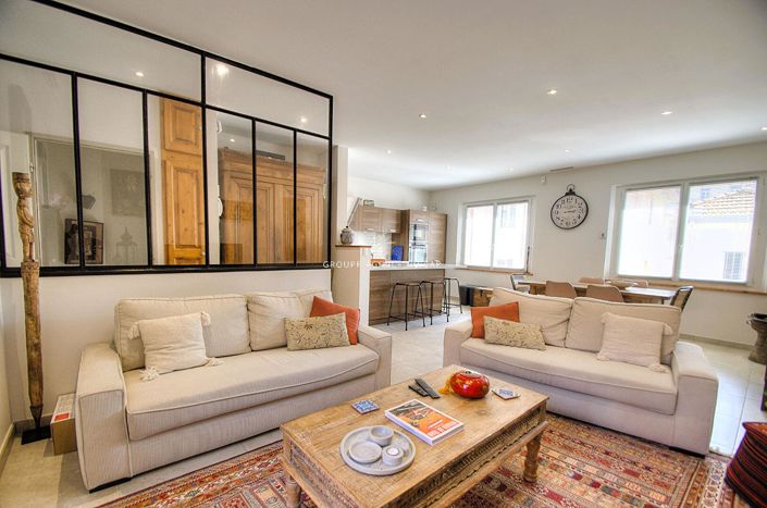 Image No.1-3 Bed House for sale