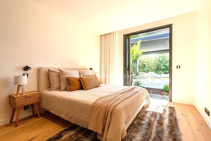 Image No.10-4 Bed House for sale