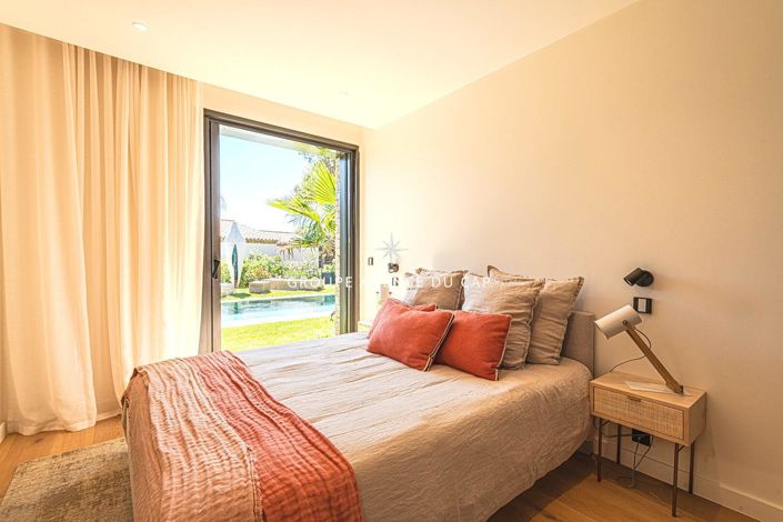 Image No.11-4 Bed House for sale