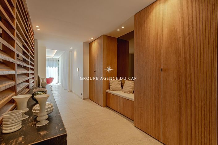 Image No.7-4 Bed House for sale