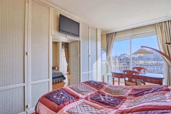 Image No.14-3 Bed Apartment for sale