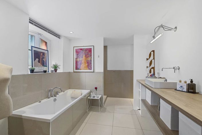 Image No.22-5 Bed House for sale