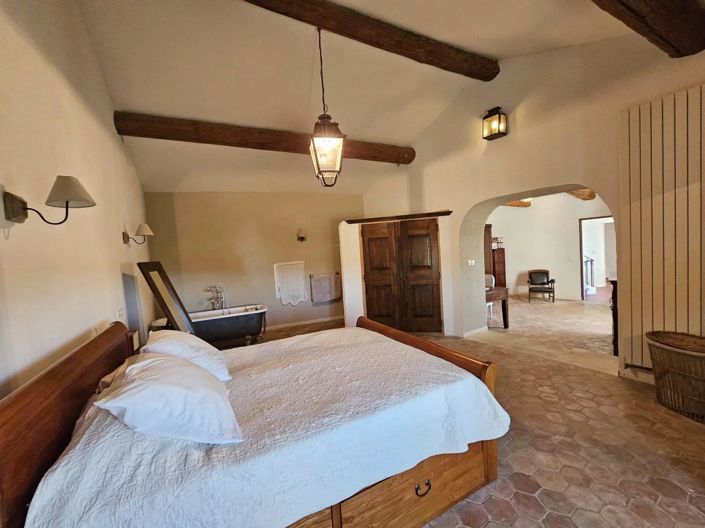 Image No.6-5 Bed House for sale