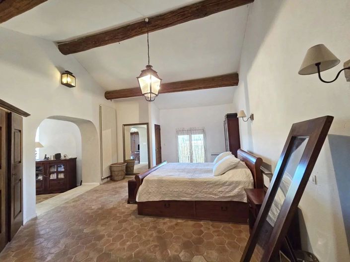 Image No.9-5 Bed House for sale