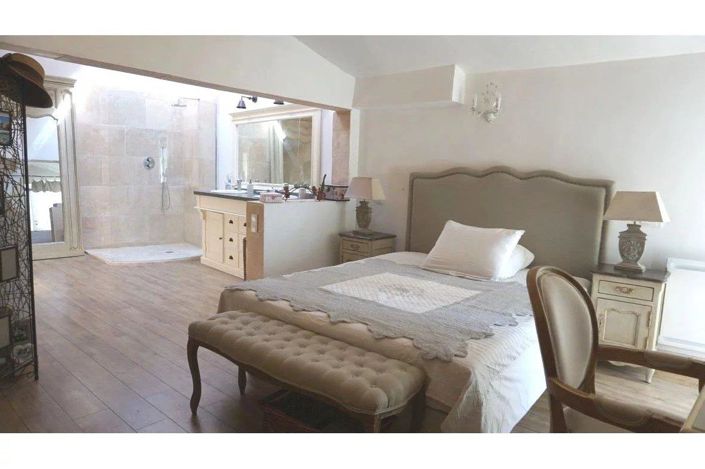 Image No.9-5 Bed House for sale