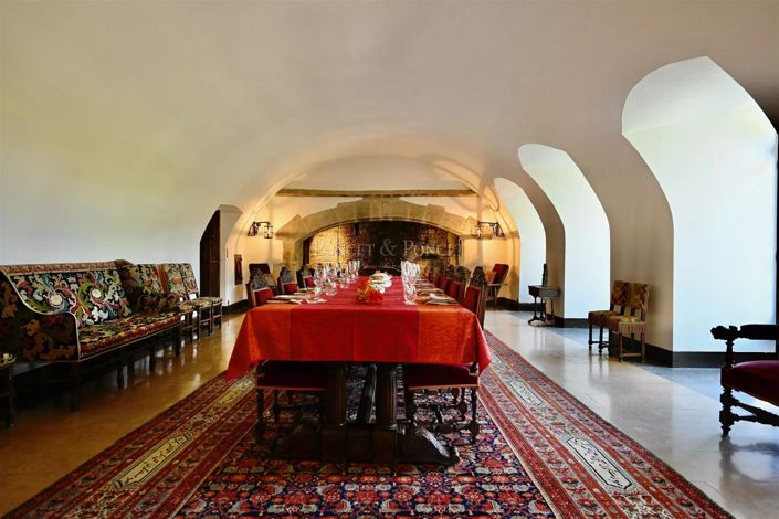 Image No.20-19 Bed House for sale