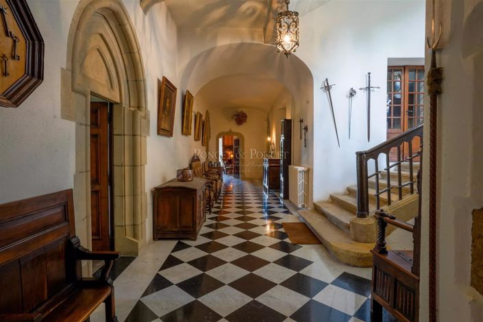 Image No.7-19 Bed House for sale