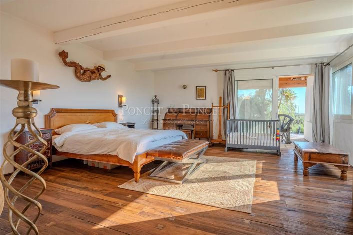 Image No.11-3 Bed House for sale