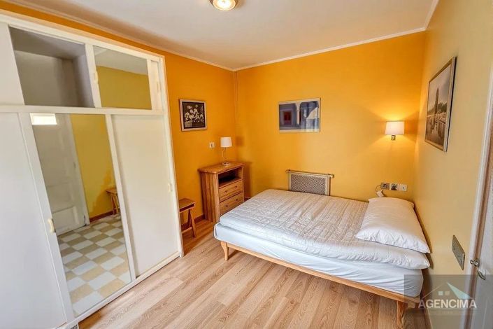 Image No.4-5 Bed House for sale