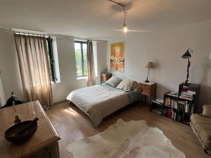 Image No.6-4 Bed House for sale