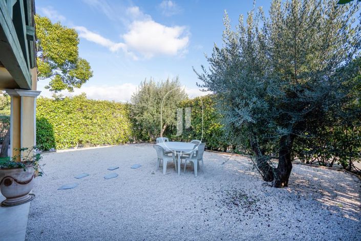 Image No.13-3 Bed House for sale